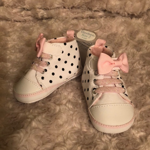 Babygirl 3-6m shoes - Picture 2 of 3